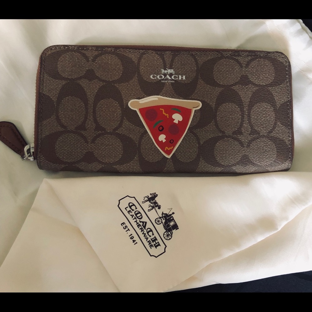 Coach Pizza Wallet